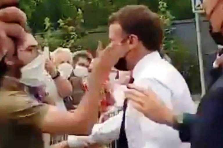 France : le président Macron giflé par un homme