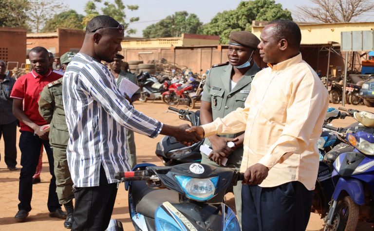 Insécurité à Ouaga : La police restitue 28 engins volés à leurs propriétaires