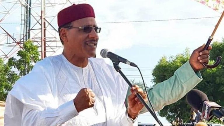 Coopération : le Niger suspend le transit des produits pétroliers vers le Mali