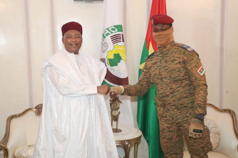 Transition au Burkina : les émissaires de la CEDEAO satisfaits des échanges avec le capitaine Ibrahim Traoré