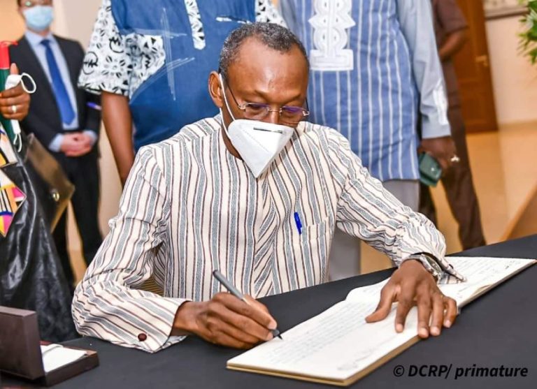 Mort de l&rsquo;ancien président chinois : le gouvernement burkinabè présente ses condoléances
