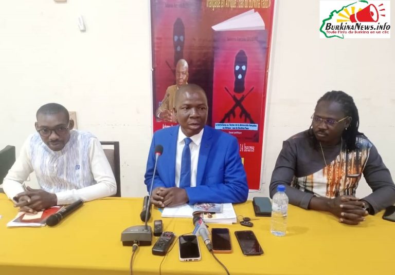Amadé Siguiré, écrivain : « L&rsquo;échec de la démocratie française est la cause du terrorisme au Burkina »