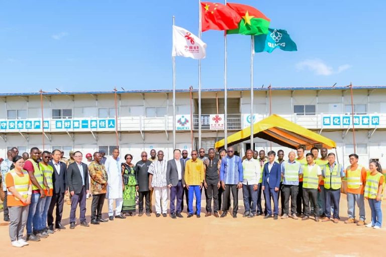 Construction du nouveau CHU de Bobo-Dioulasso : Le Premier ministre satisfait de l&rsquo;avancement des travaux