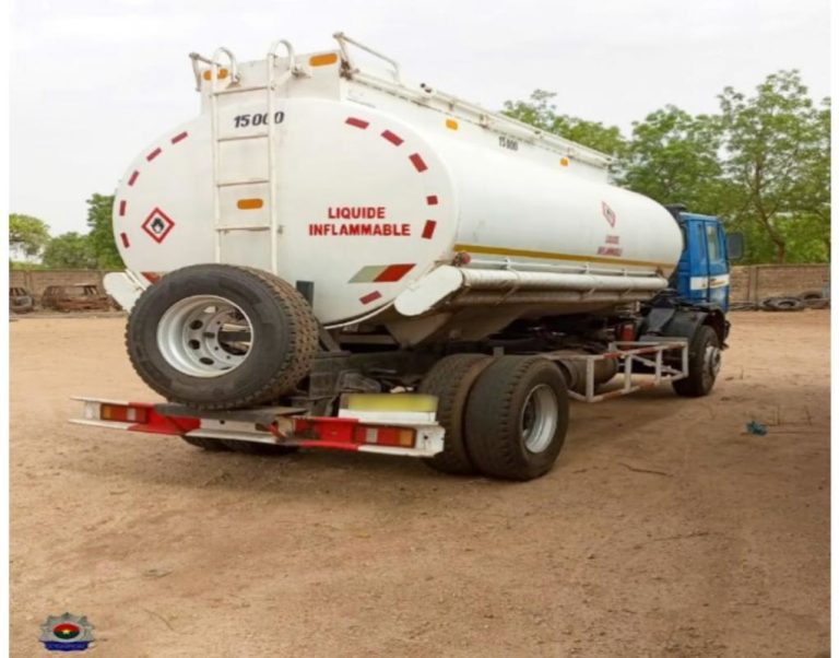 Ravitaillement groupes armés terroristes : la gendarmerie nationale saisit 20 000 litres d’hydrocarbure et 3 citernes