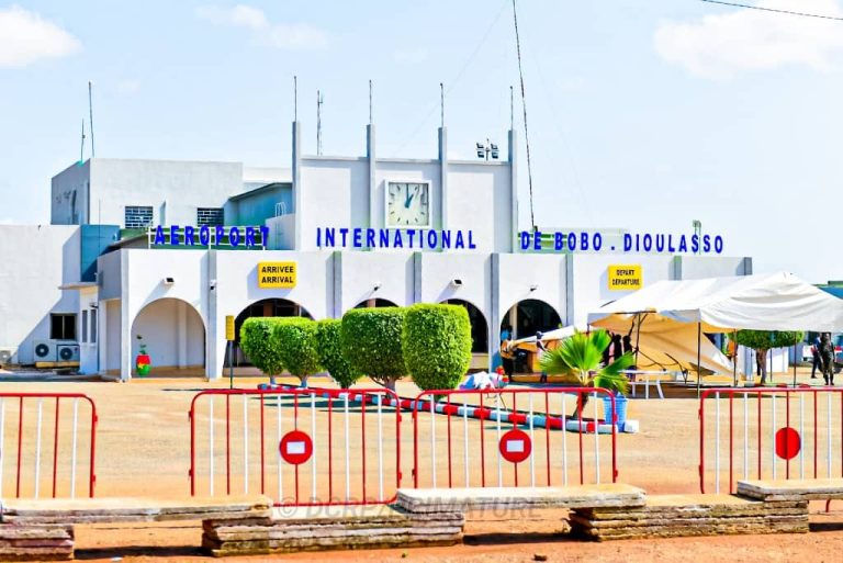 Réhabilitation aéroport de Bobo : Le Premier ministre veut un plan ambitieux d&rsquo;au moins 100 milliards F CFA