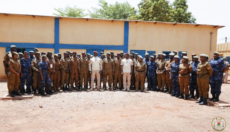 Le Chef de l’Etat au personnel de la gendarmerie nationale : « Travaillons à récupérer notre territoire »