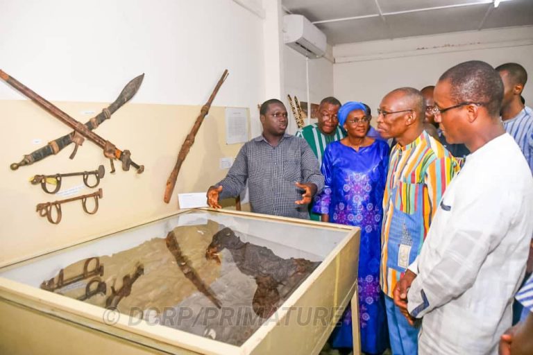 Bobo-Dioulasso : Le Premier ministre visite le port sec, le musée communal Sogossira Sanon et ADIPROD Industrie