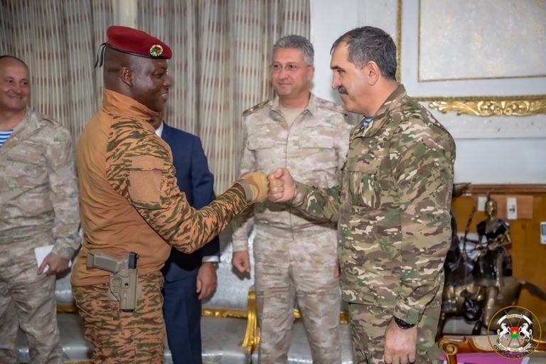 Coopération : les militaires russes et burkinabè renforcent leur partenariat